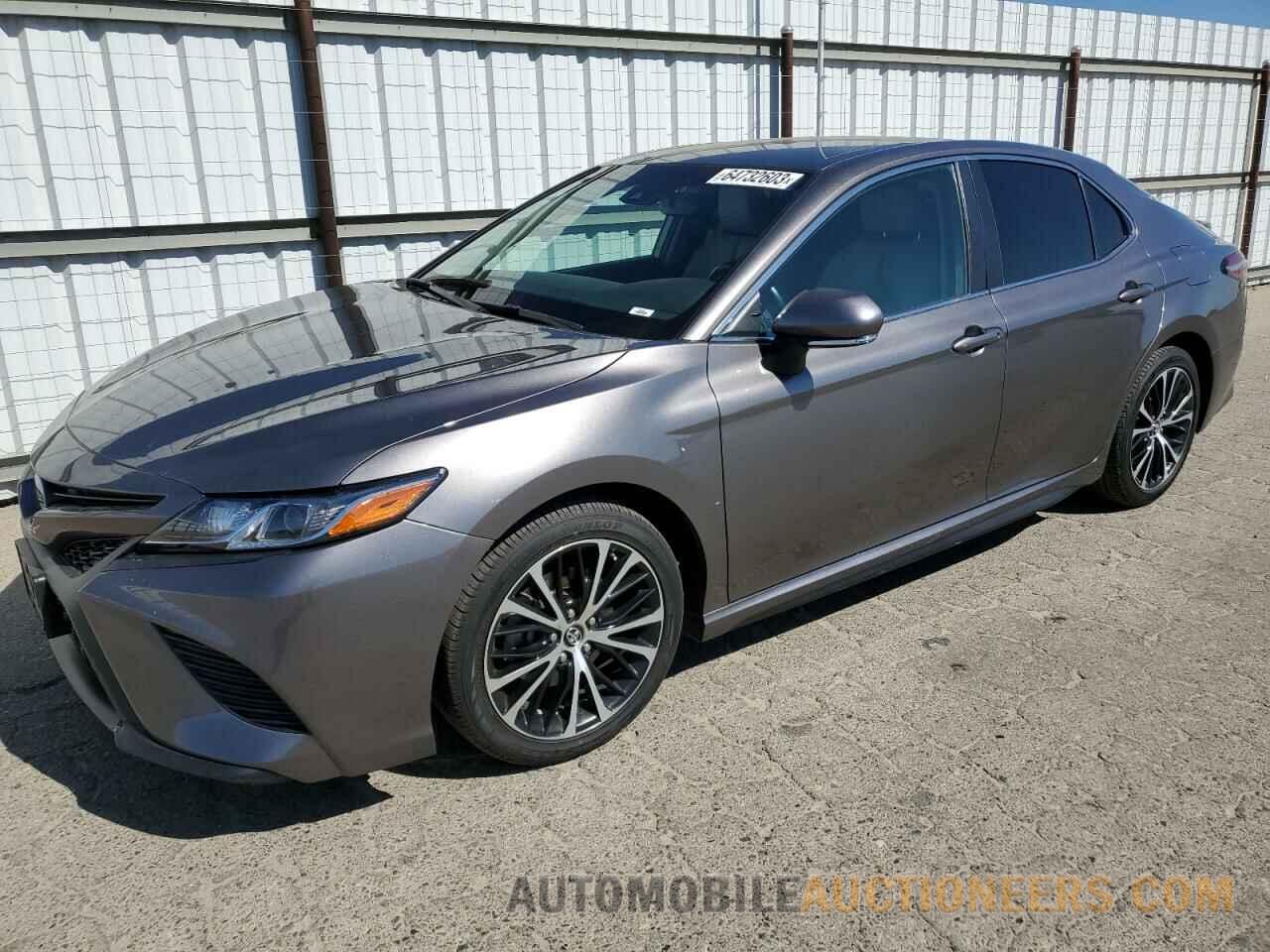 4T1B11HK9JU593204 TOYOTA CAMRY 2018