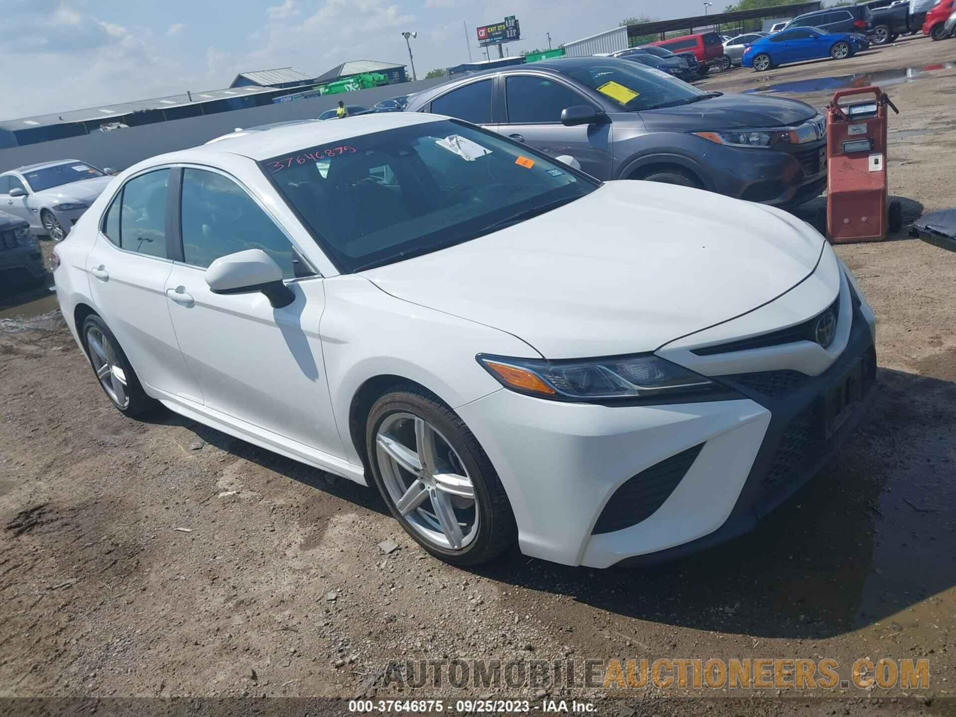 4T1B11HK9JU595728 TOYOTA CAMRY 2018