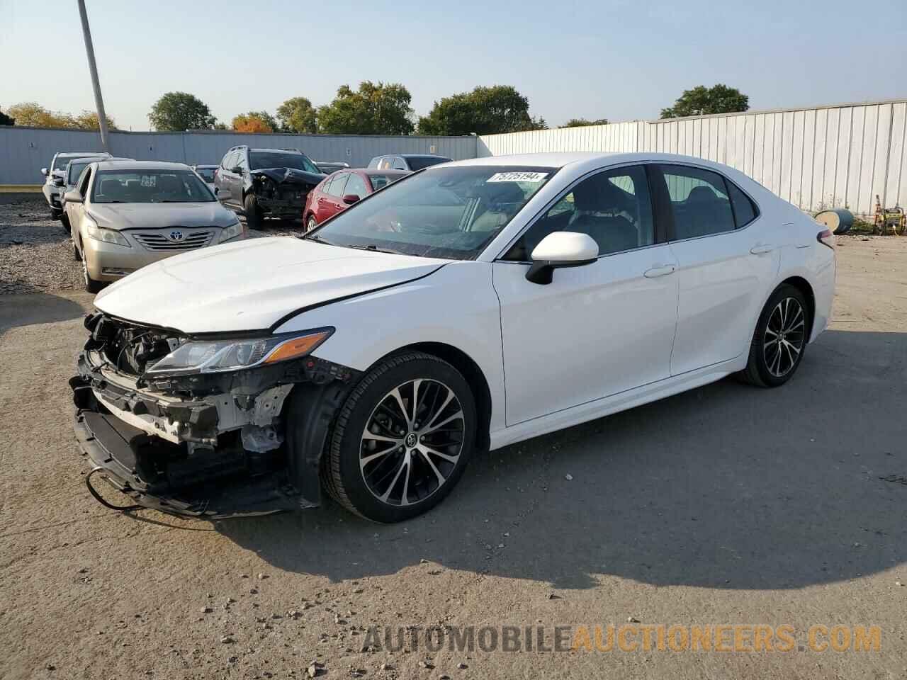 4T1B11HK9JU596765 TOYOTA CAMRY 2018