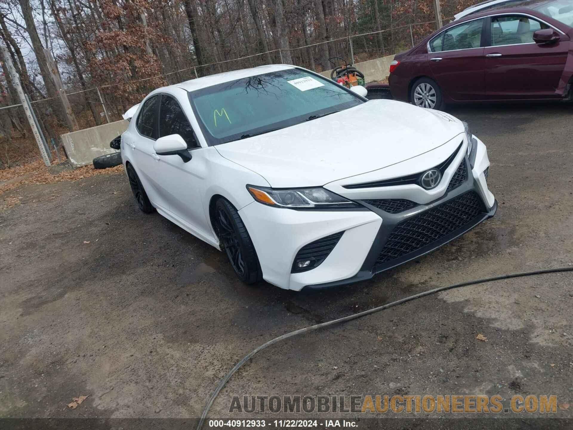 4T1B11HK9JU596832 TOYOTA CAMRY 2018