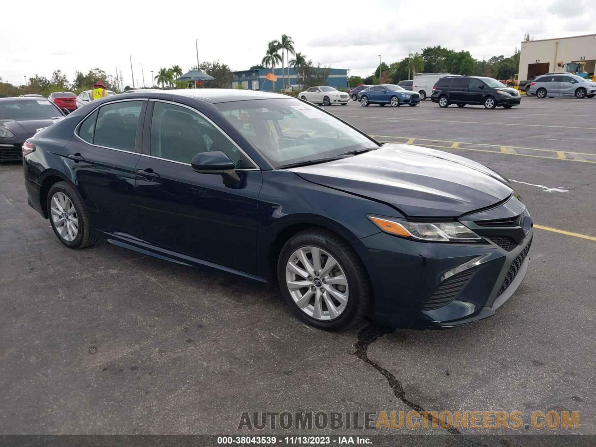 4T1B11HK9JU597303 TOYOTA CAMRY 2018