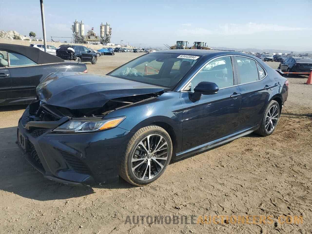 4T1B11HK9JU599911 TOYOTA CAMRY 2018