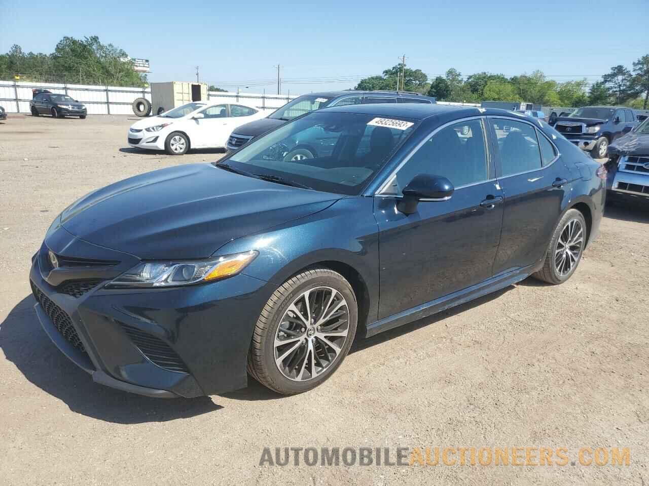 4T1B11HK9JU603228 TOYOTA CAMRY 2018