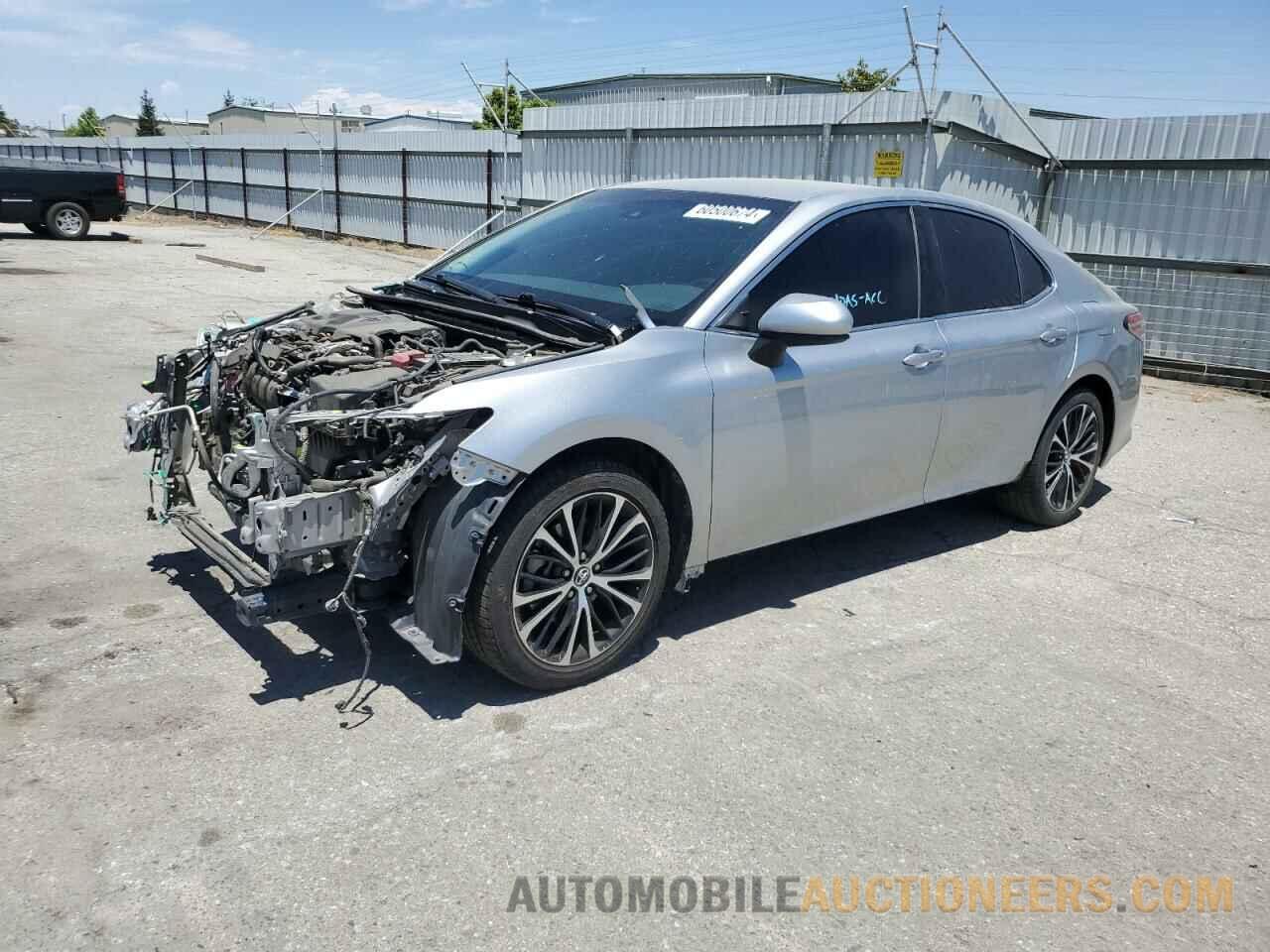 4T1B11HK9JU604069 TOYOTA CAMRY 2018