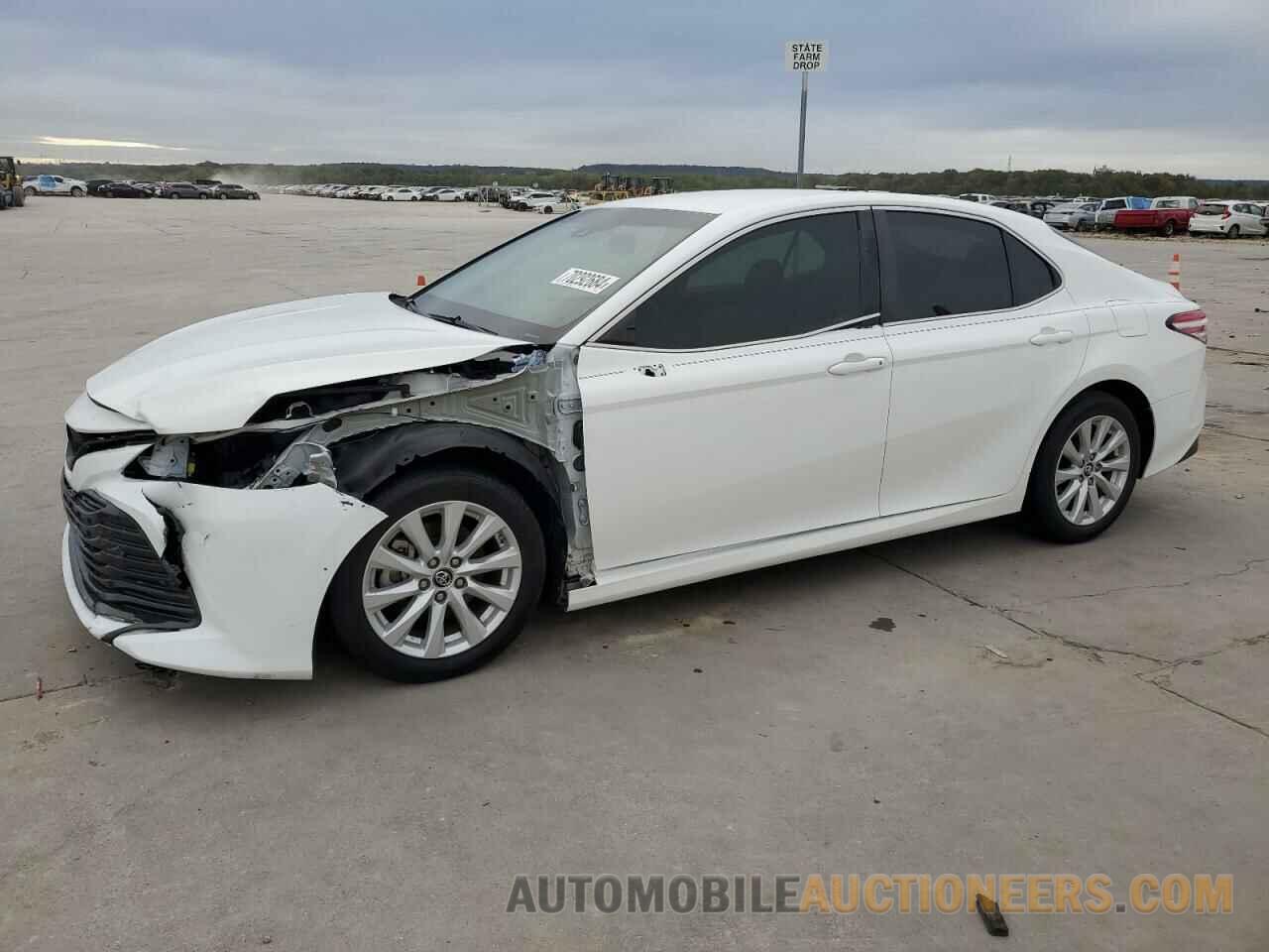 4T1B11HK9JU604962 TOYOTA CAMRY 2018