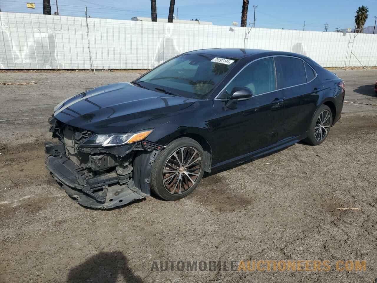 4T1B11HK9JU605240 TOYOTA CAMRY 2018