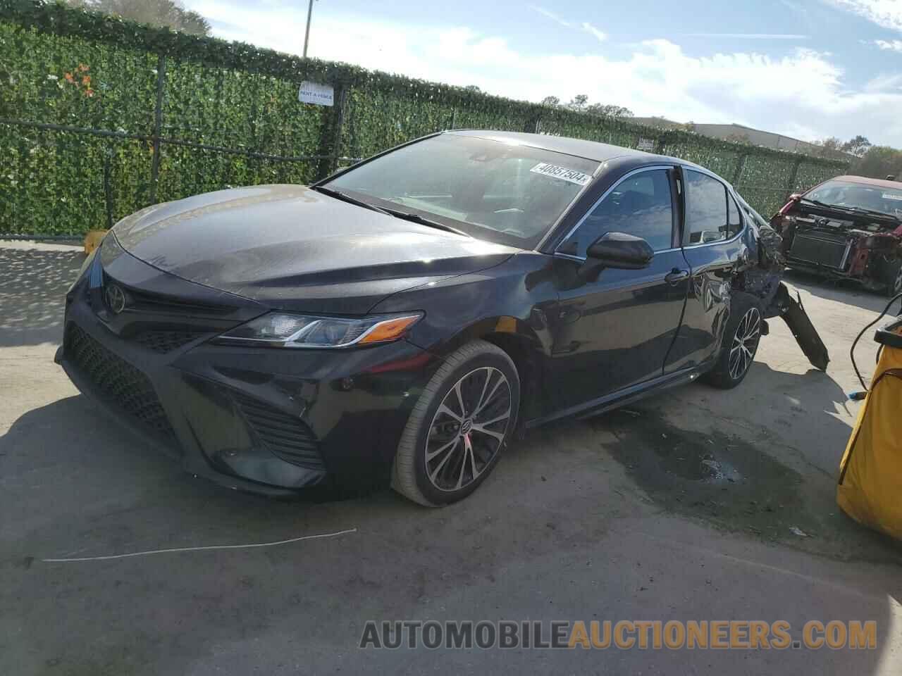 4T1B11HK9JU605478 TOYOTA CAMRY 2018