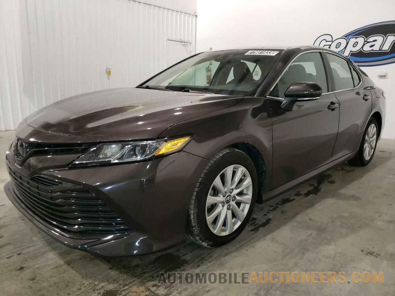 4T1B11HK9JU605853 TOYOTA CAMRY 2018