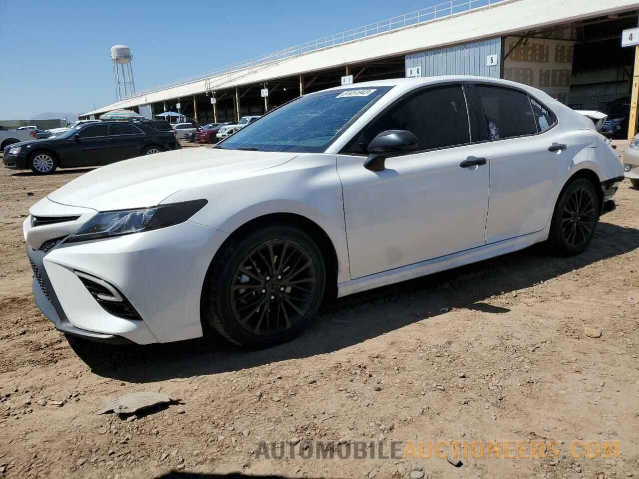 4T1B11HK9JU606145 TOYOTA CAMRY 2018