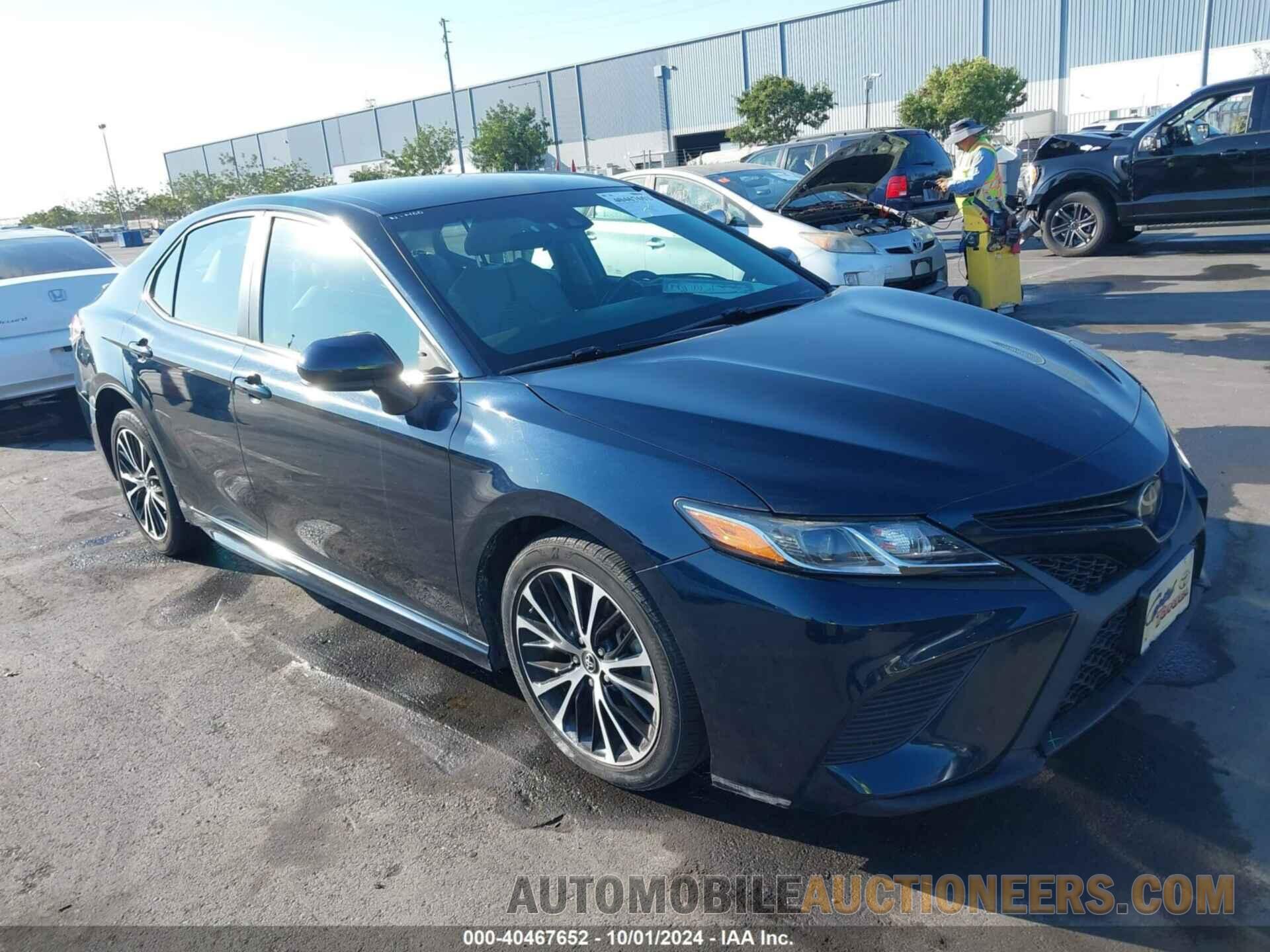 4T1B11HK9JU608168 TOYOTA CAMRY 2018