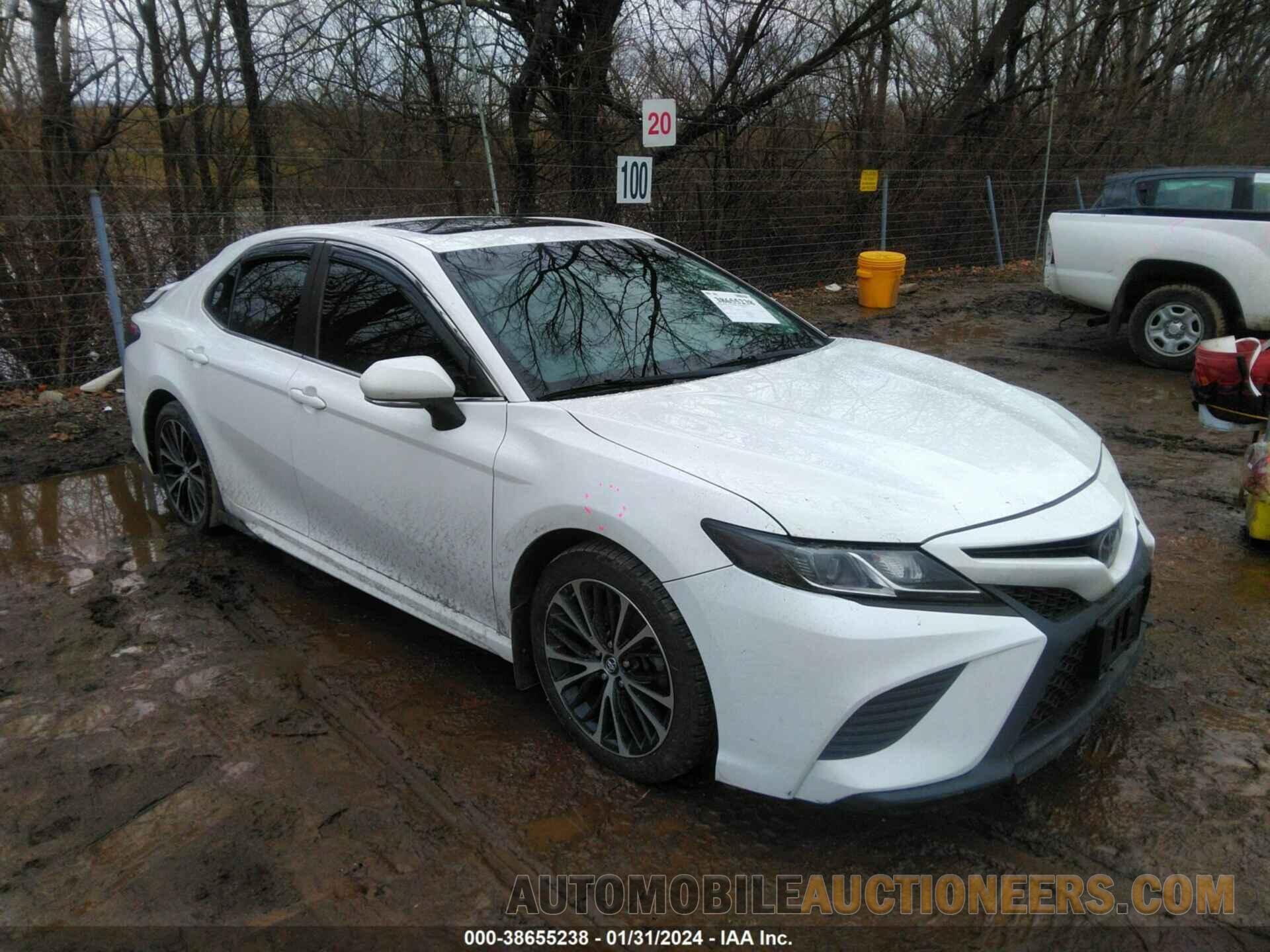 4T1B11HK9JU612771 TOYOTA CAMRY 2018