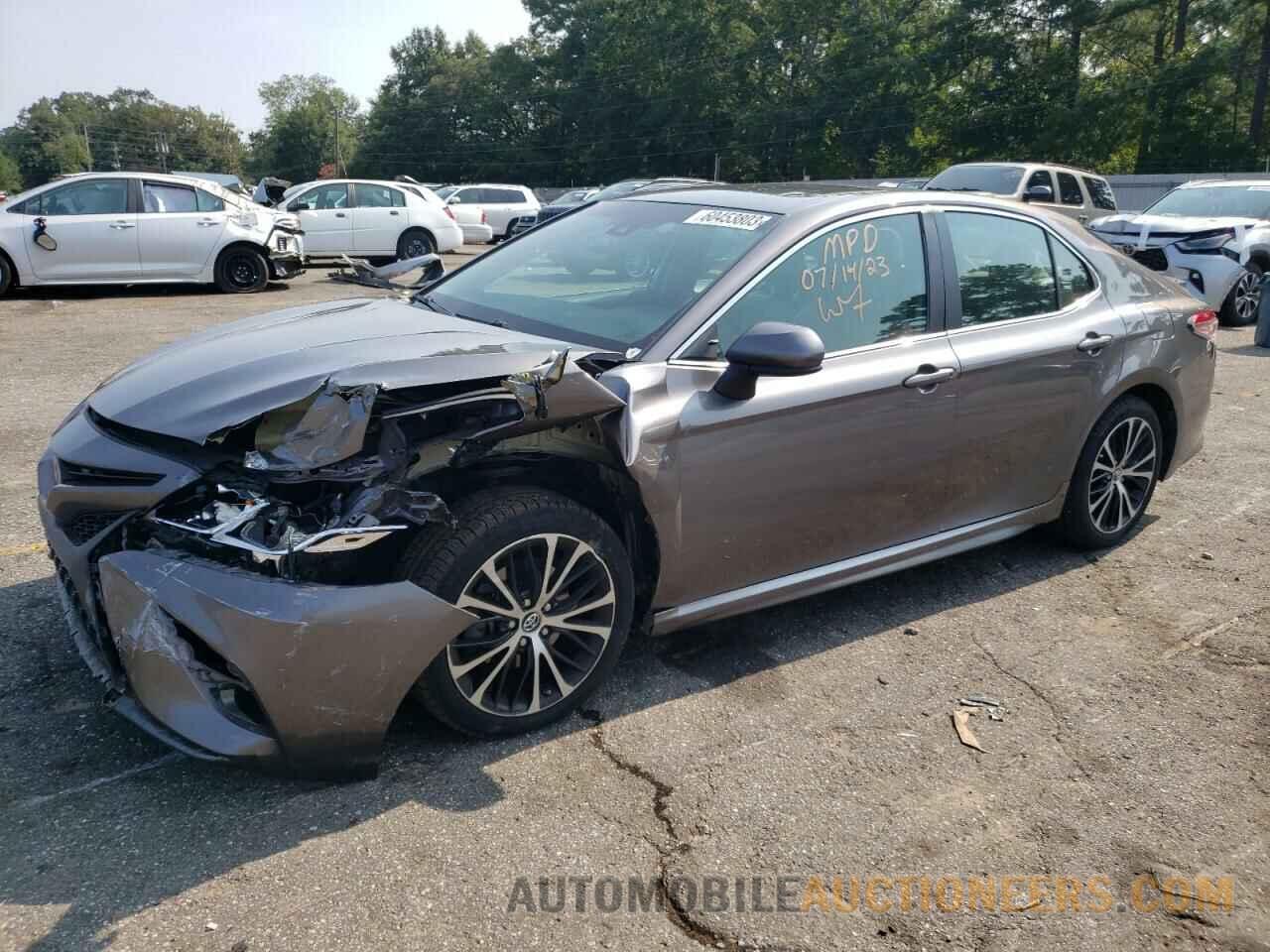 4T1B11HK9JU614908 TOYOTA CAMRY 2018