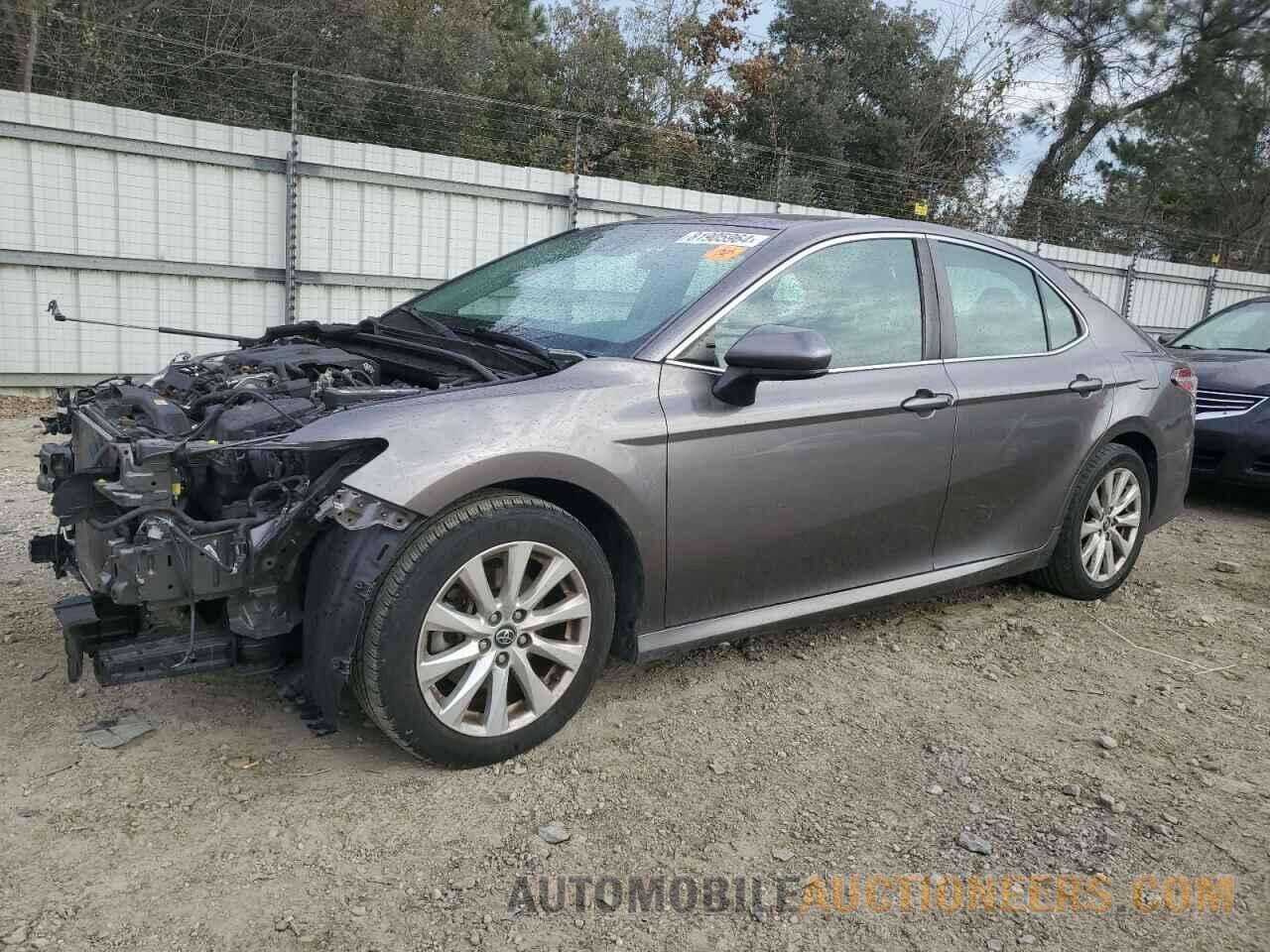 4T1B11HK9JU616853 TOYOTA CAMRY 2018