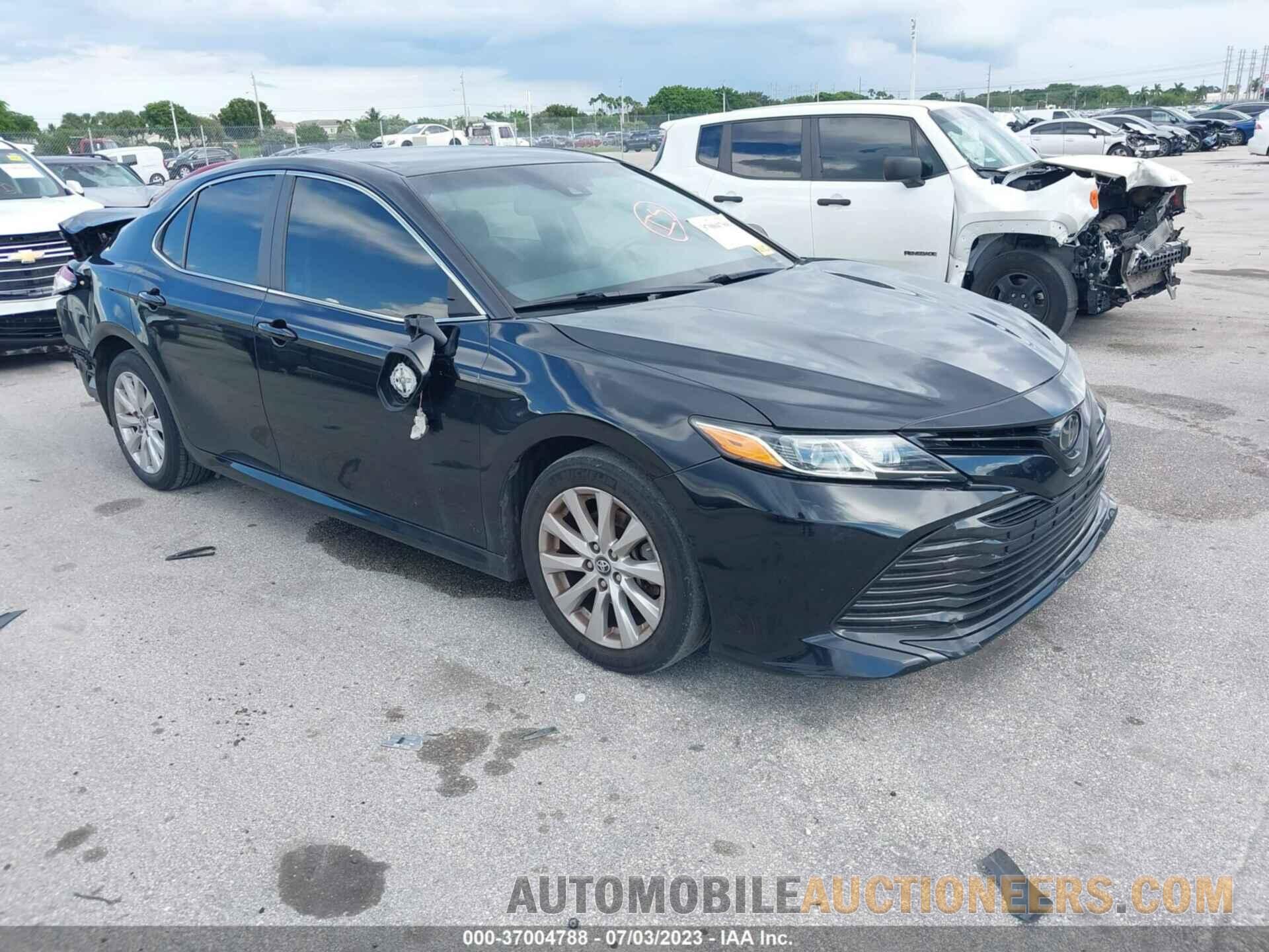 4T1B11HK9JU617310 TOYOTA CAMRY 2018