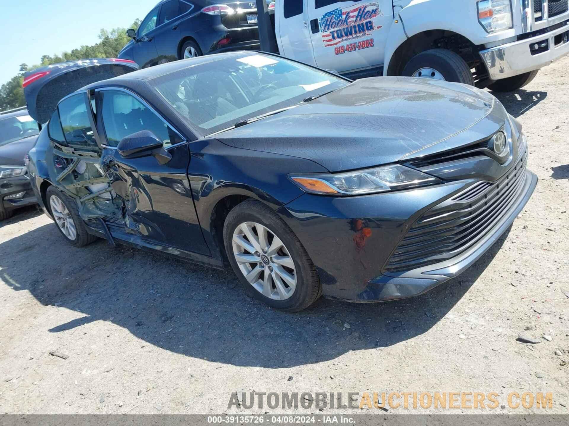 4T1B11HK9JU619929 TOYOTA CAMRY 2018