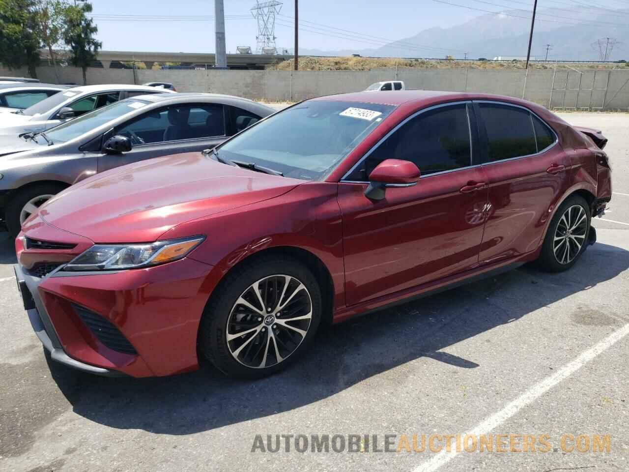 4T1B11HK9JU620448 TOYOTA CAMRY 2018