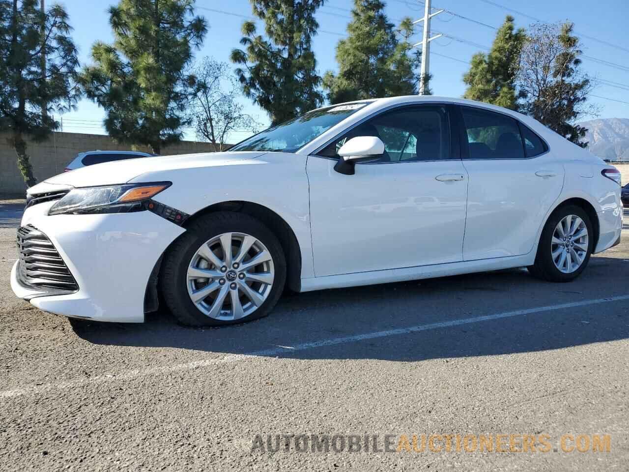 4T1B11HK9JU622183 TOYOTA CAMRY 2018