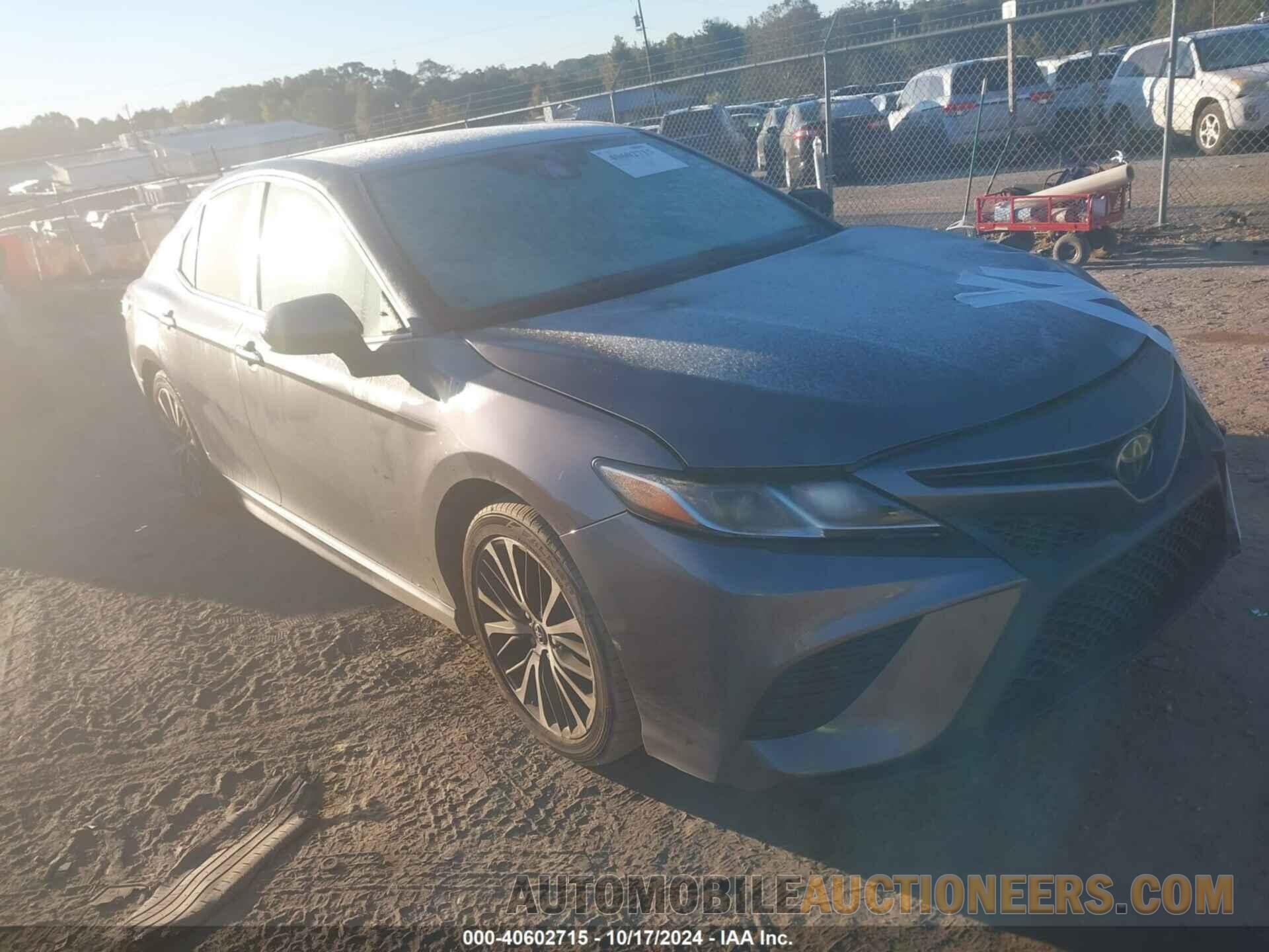 4T1B11HK9JU622233 TOYOTA CAMRY 2018