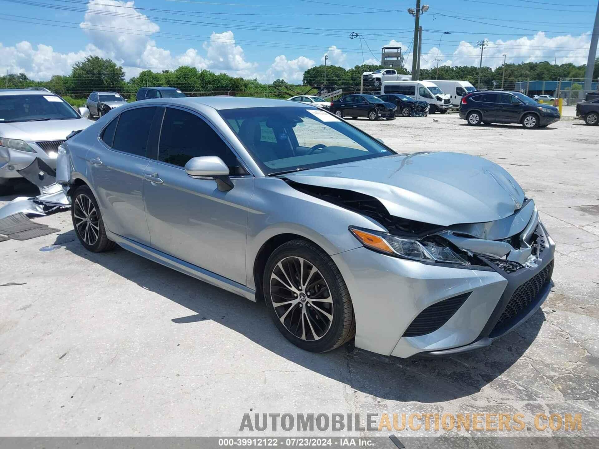 4T1B11HK9JU629389 TOYOTA CAMRY 2018