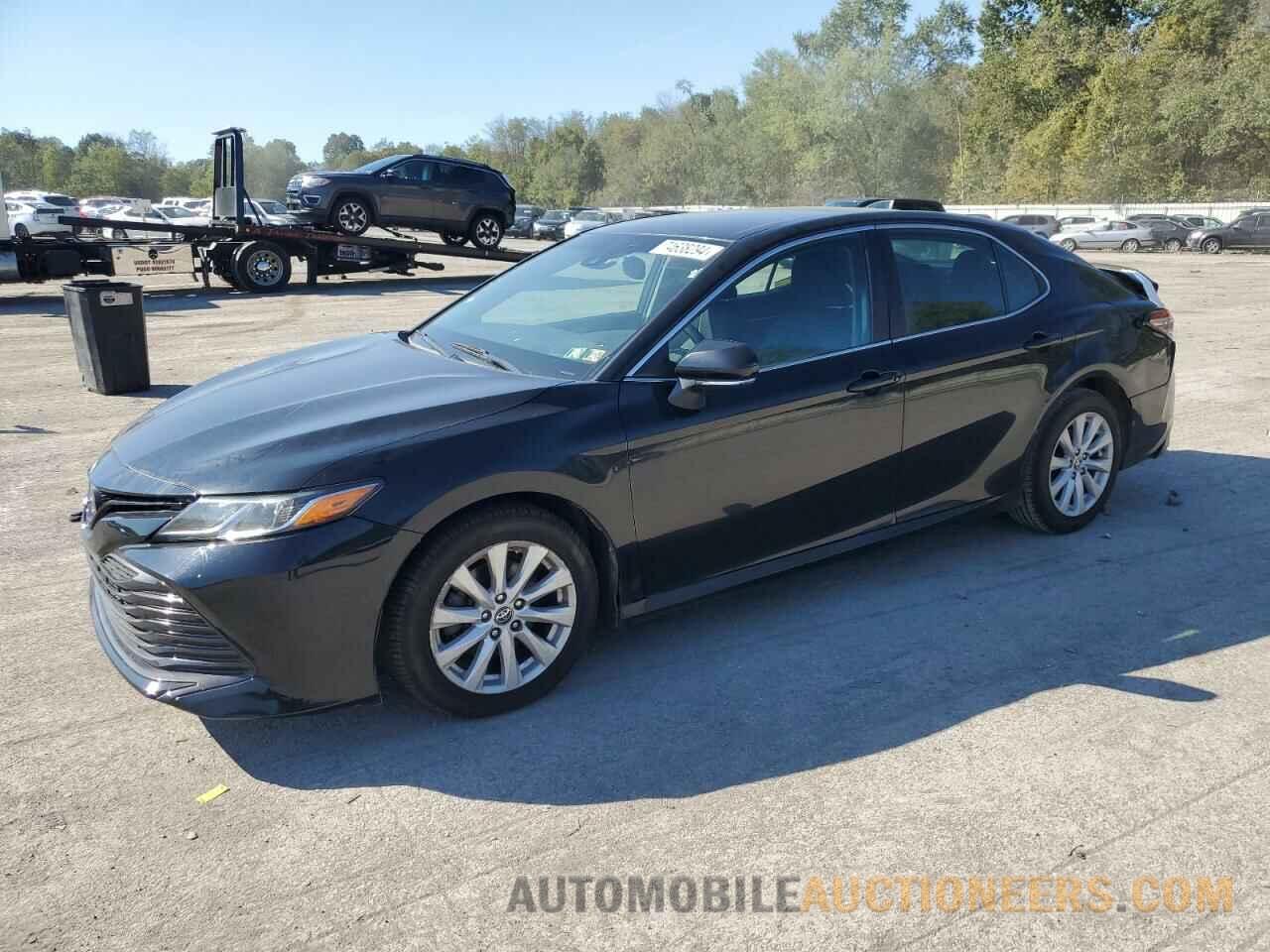 4T1B11HK9JU630025 TOYOTA CAMRY 2018