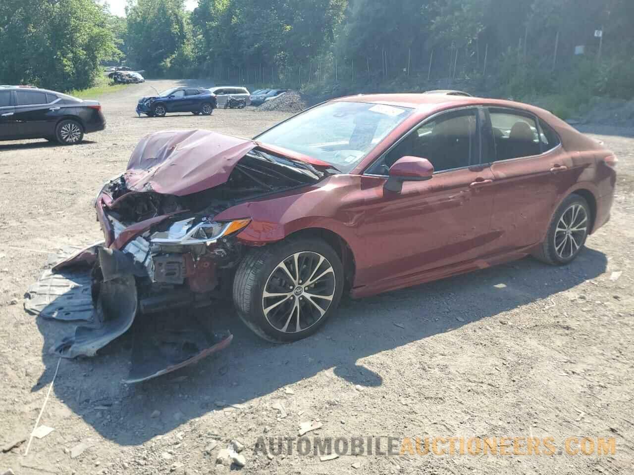 4T1B11HK9JU630588 TOYOTA CAMRY 2018