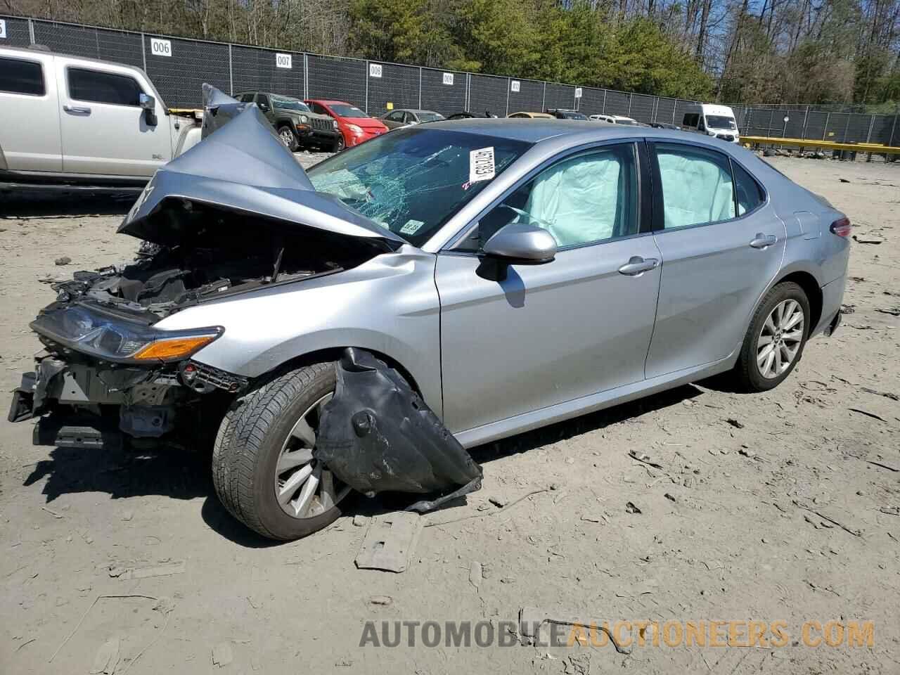 4T1B11HK9JU632728 TOYOTA CAMRY 2018