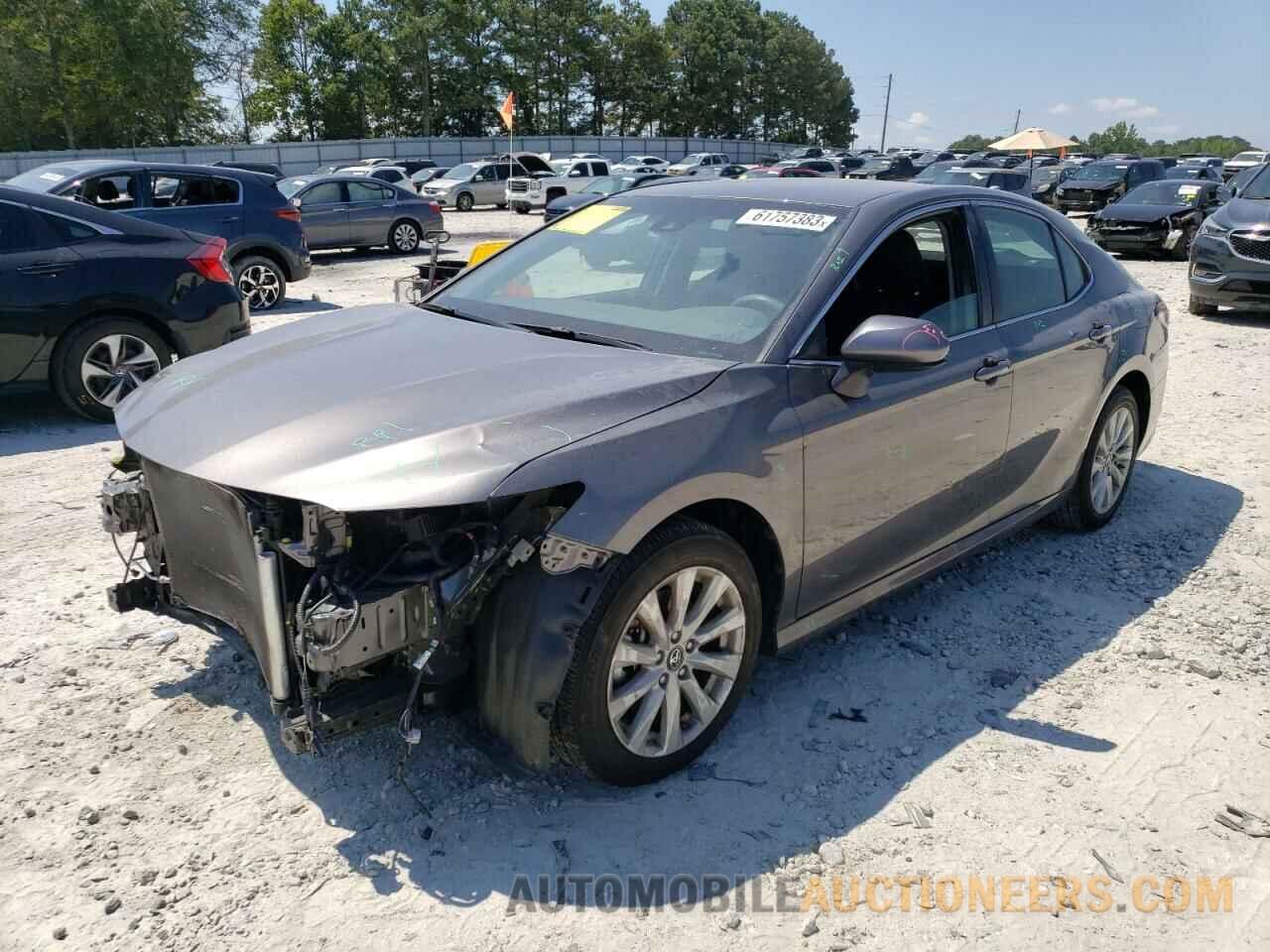 4T1B11HK9JU633202 TOYOTA CAMRY 2018