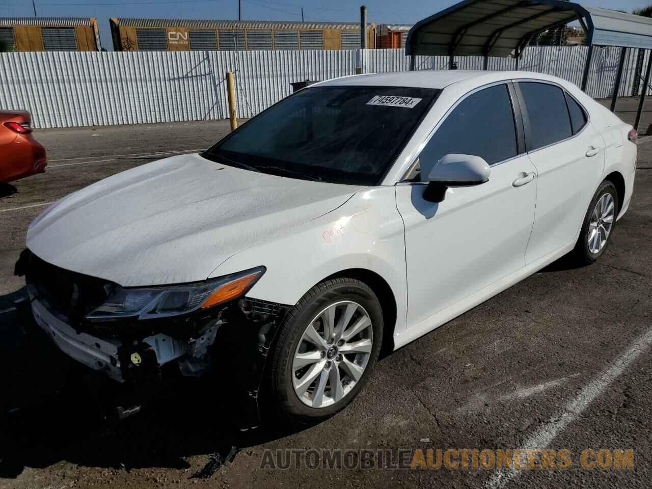 4T1B11HK9JU636066 TOYOTA CAMRY 2018