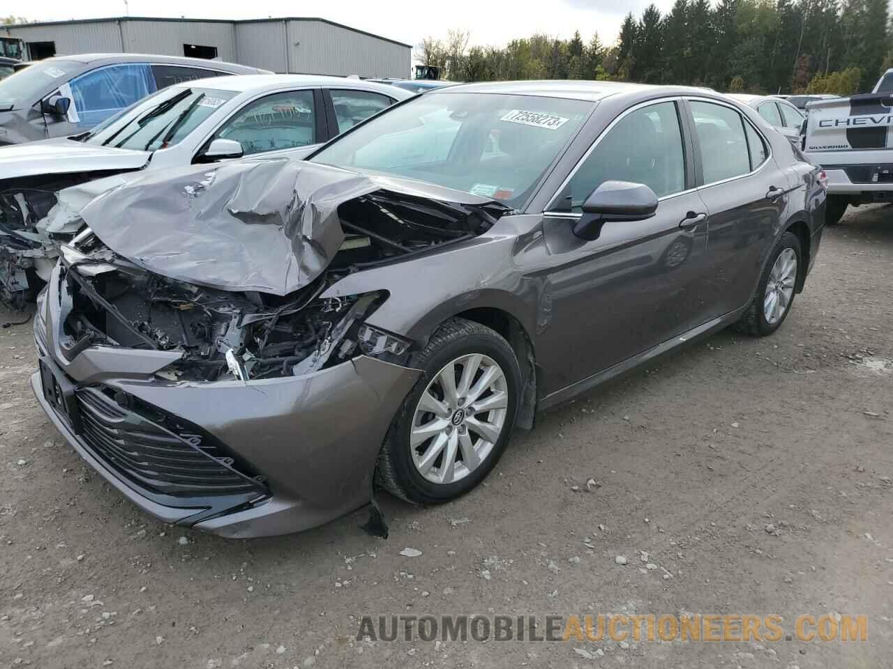 4T1B11HK9JU638951 TOYOTA CAMRY 2018