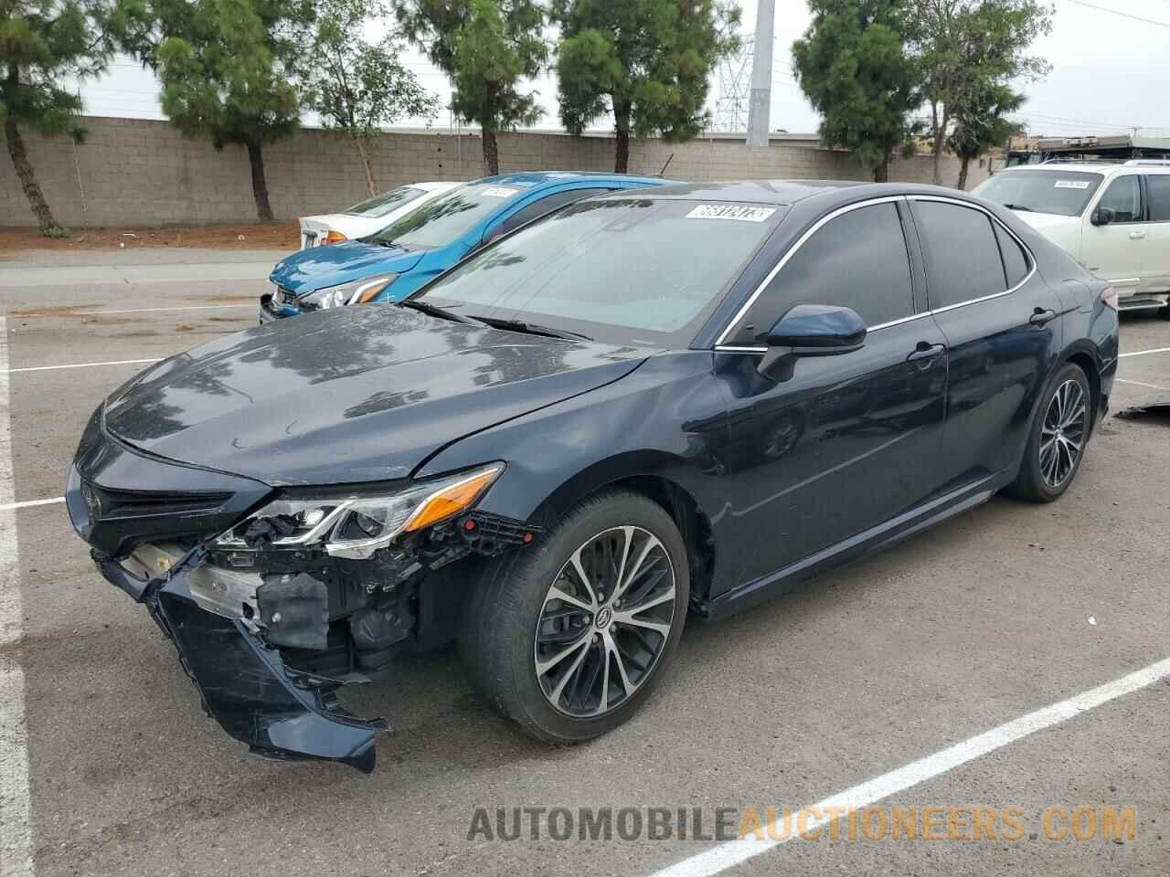 4T1B11HK9JU639047 TOYOTA CAMRY 2018