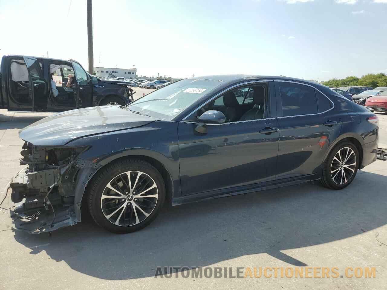 4T1B11HK9JU640781 TOYOTA CAMRY 2018