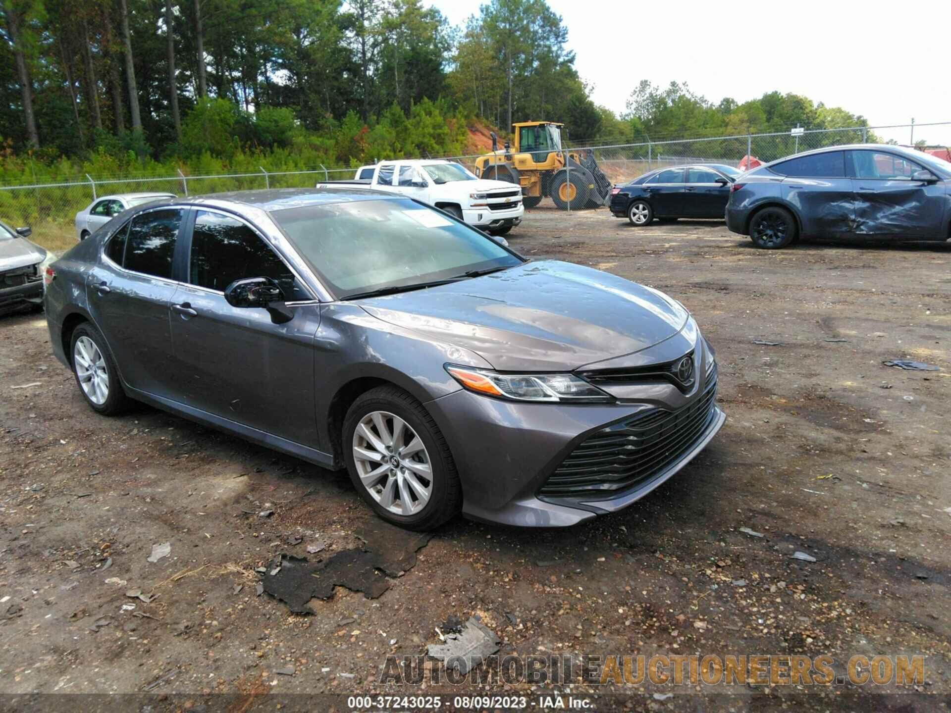 4T1B11HK9JU641946 TOYOTA CAMRY 2018