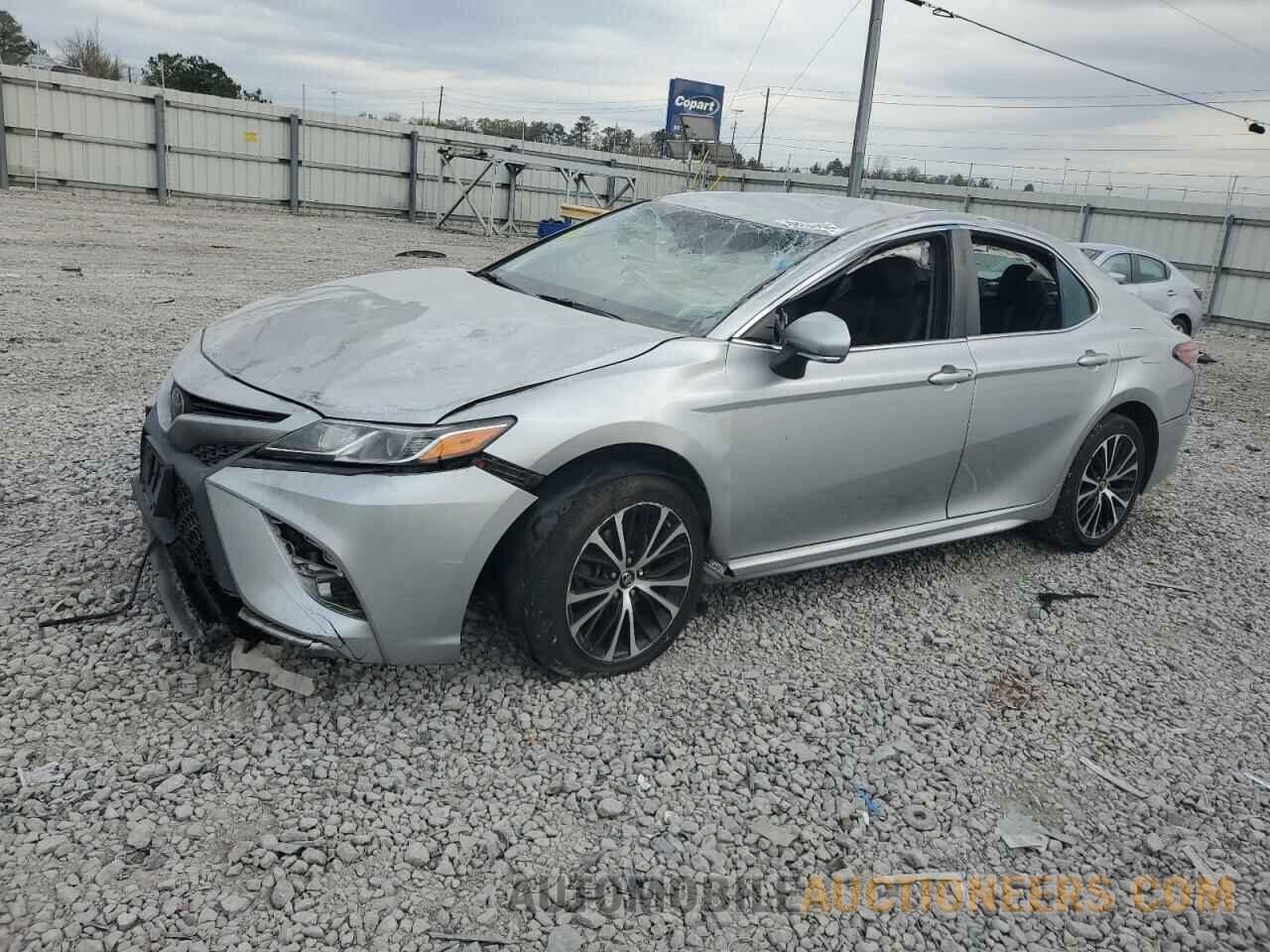 4T1B11HK9JU642398 TOYOTA CAMRY 2018