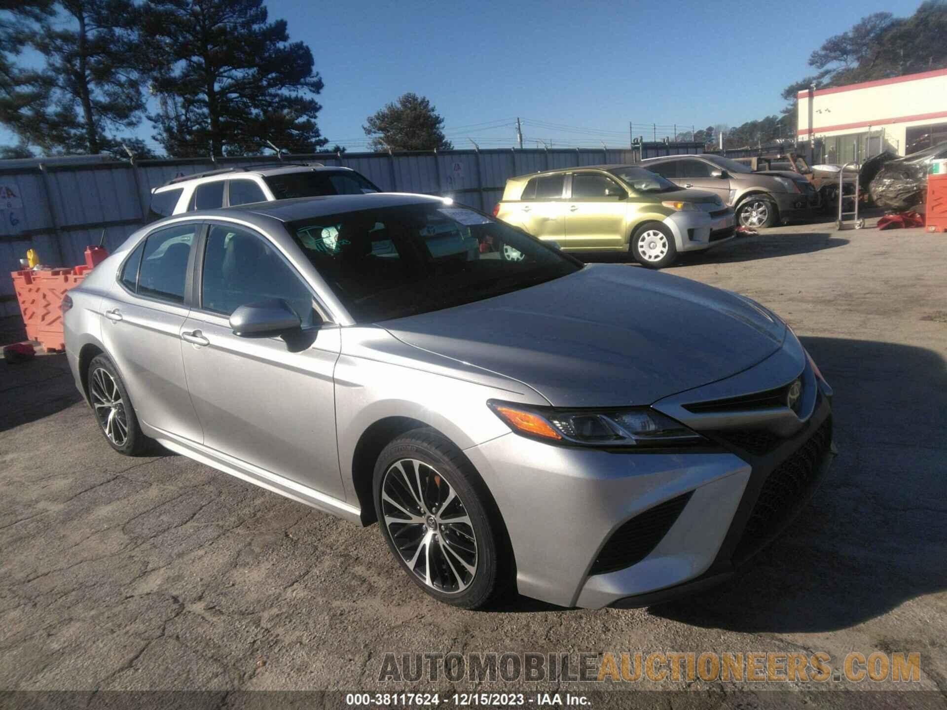 4T1B11HK9JU643471 TOYOTA CAMRY 2018