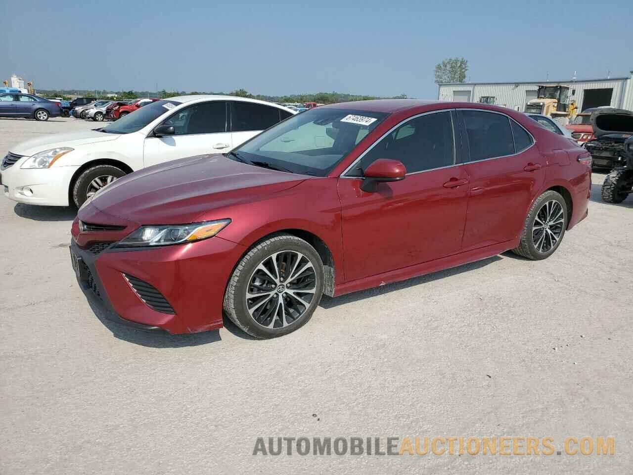 4T1B11HK9JU645088 TOYOTA CAMRY 2018