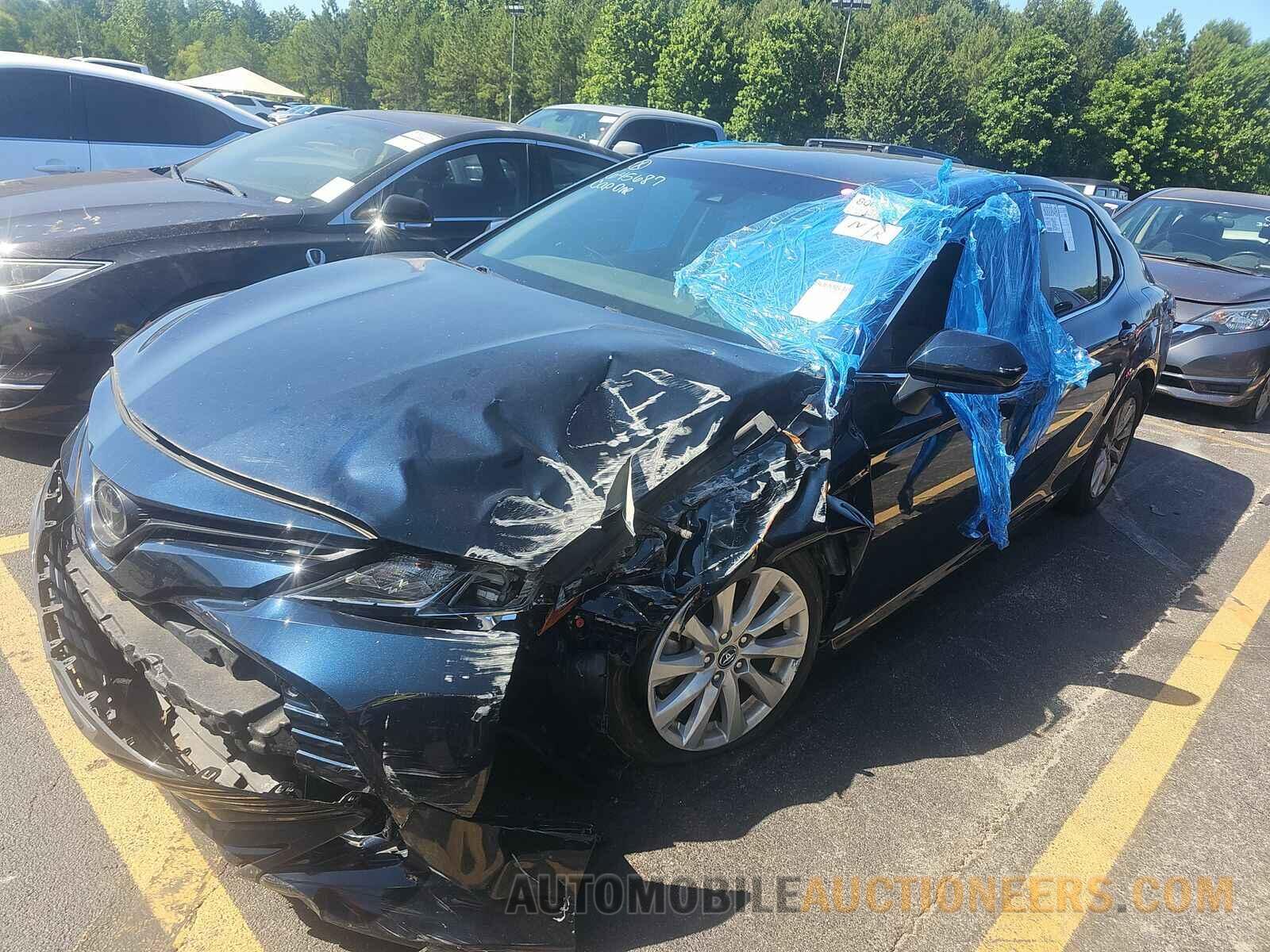 4T1B11HK9JU645687 Toyota Camry 2018