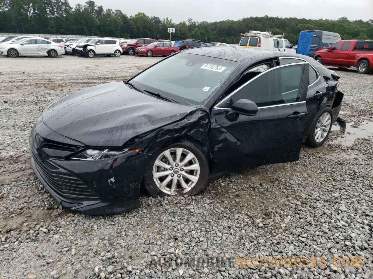 4T1B11HK9JU647777 TOYOTA CAMRY 2018