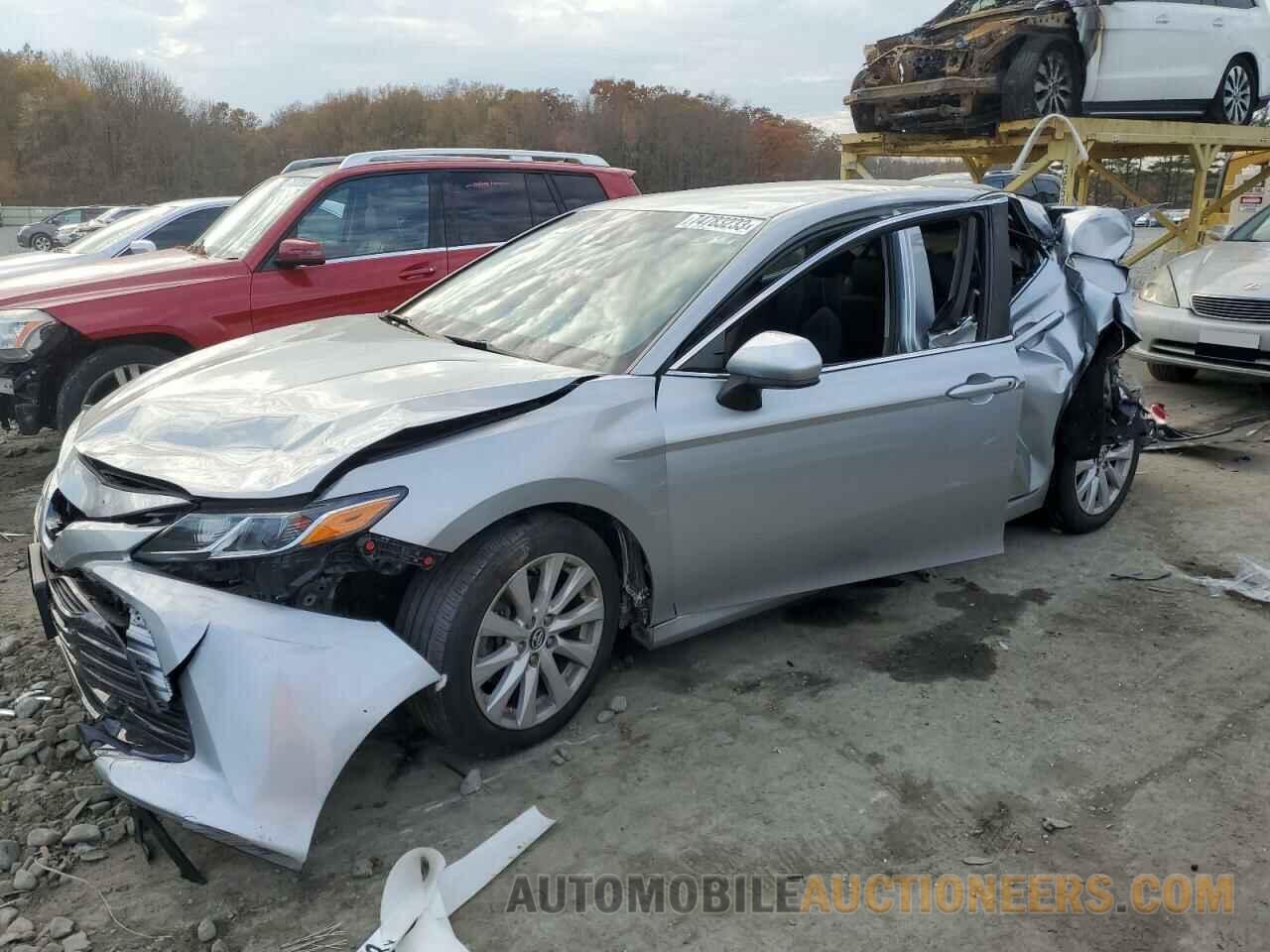 4T1B11HK9JU653997 TOYOTA CAMRY 2018