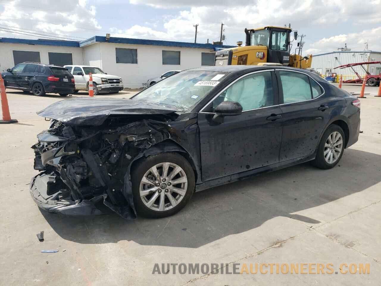 4T1B11HK9JU655071 TOYOTA CAMRY 2018