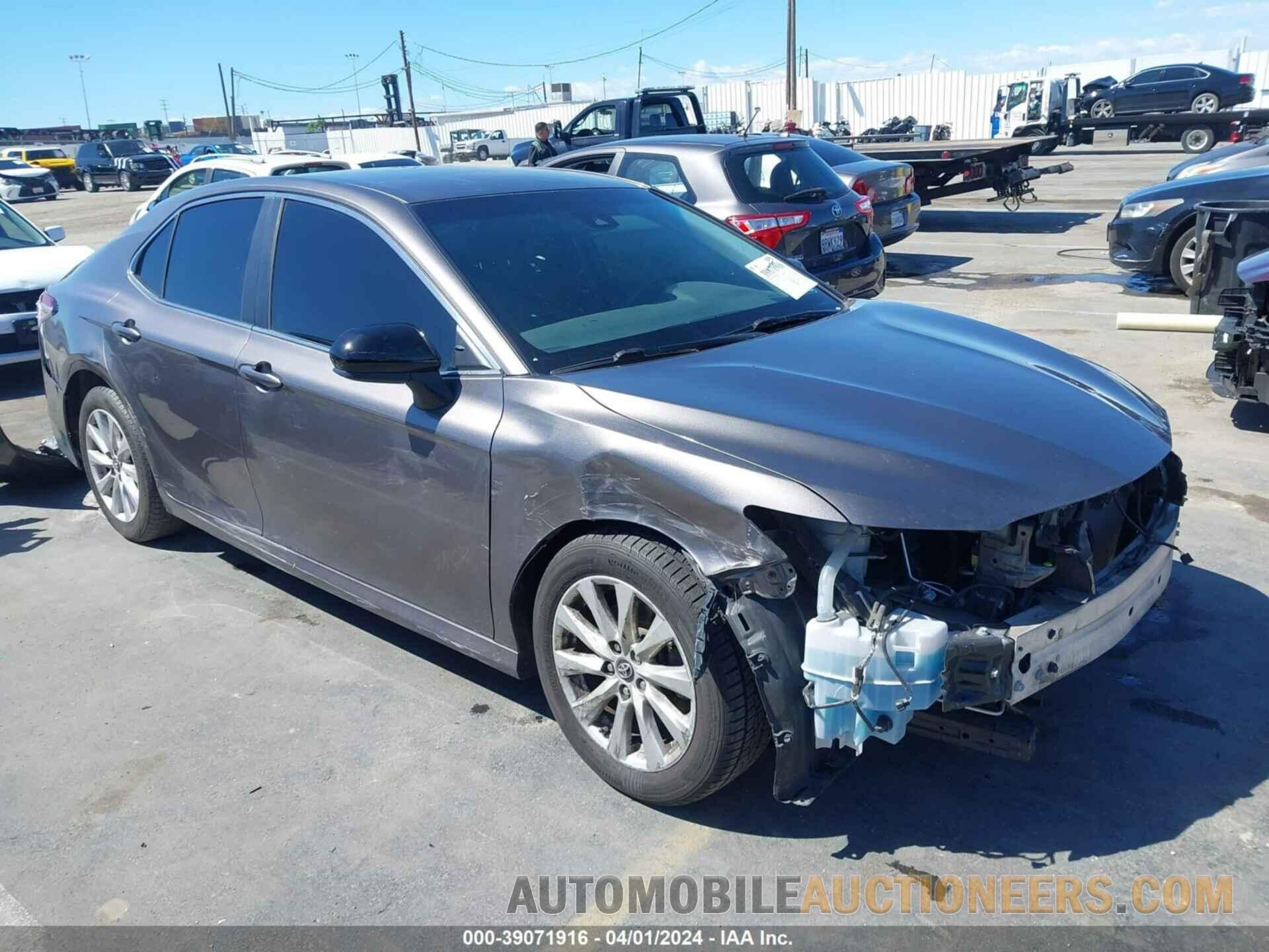 4T1B11HK9JU657547 TOYOTA CAMRY 2018