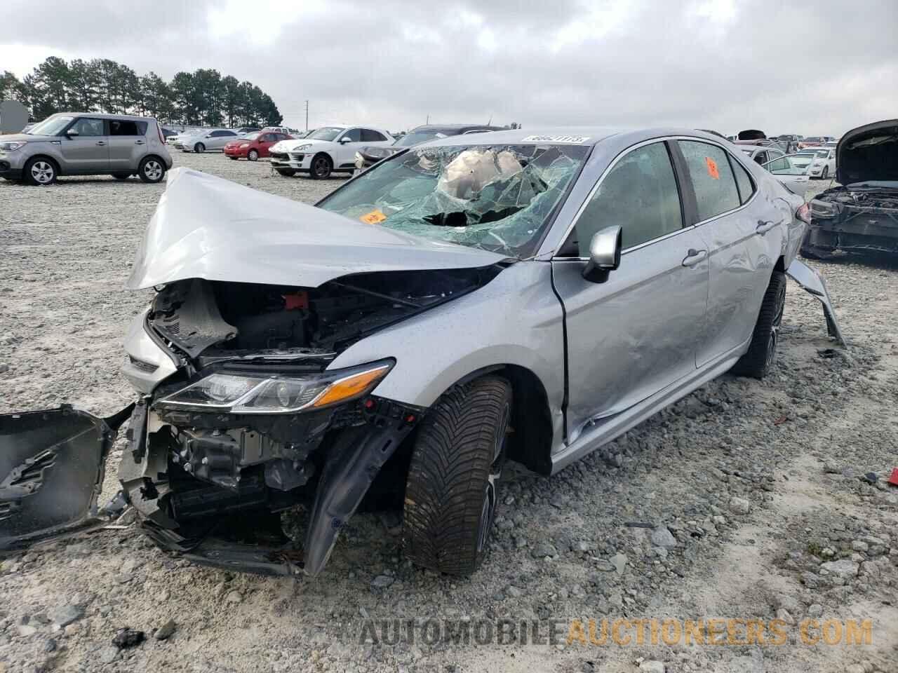 4T1B11HK9JU658472 TOYOTA CAMRY 2018