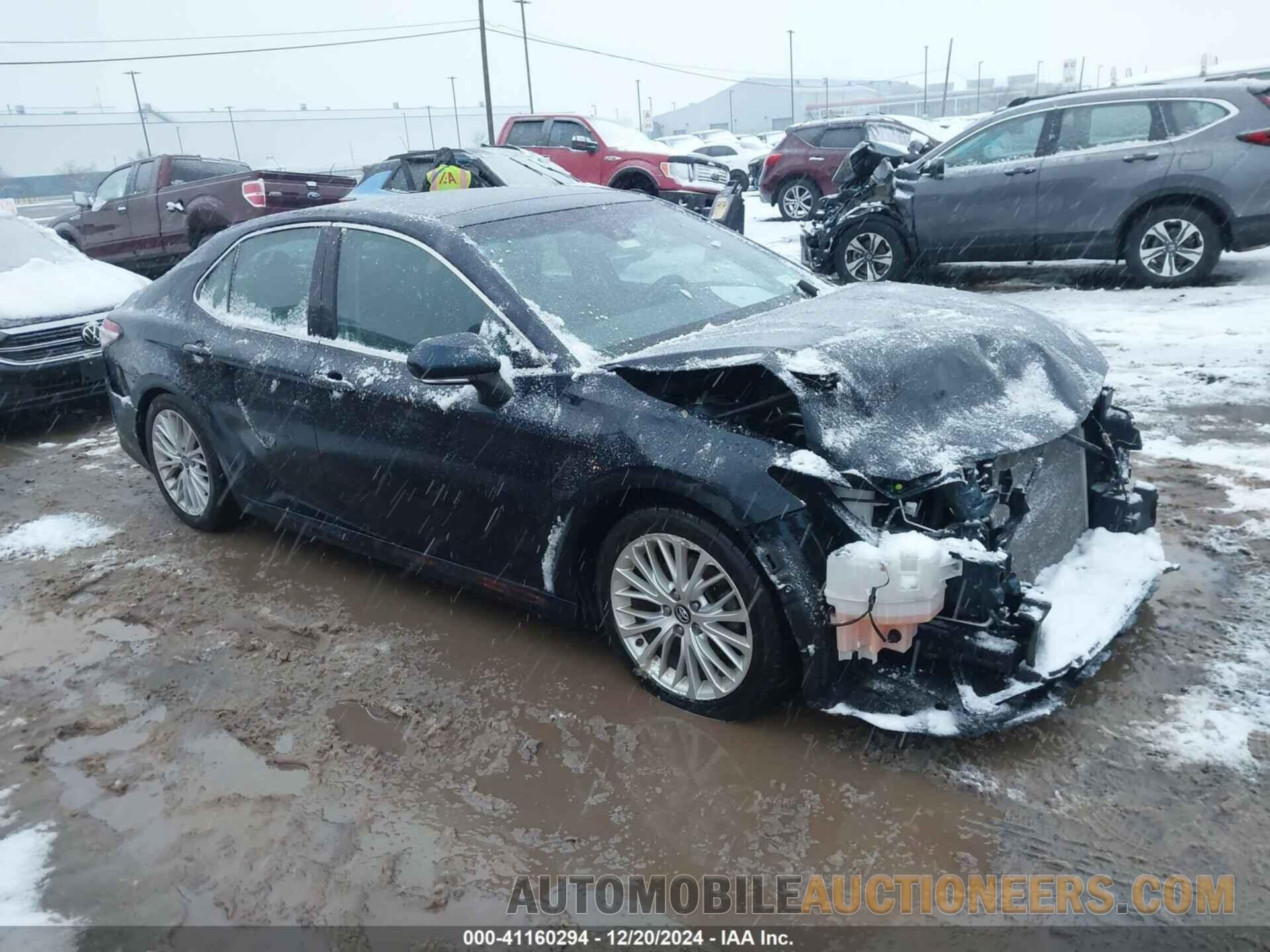 4T1B11HK9JU659332 TOYOTA CAMRY 2018