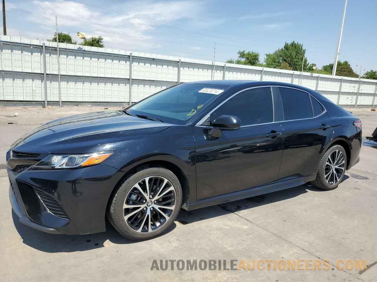 4T1B11HK9JU659718 TOYOTA CAMRY 2018