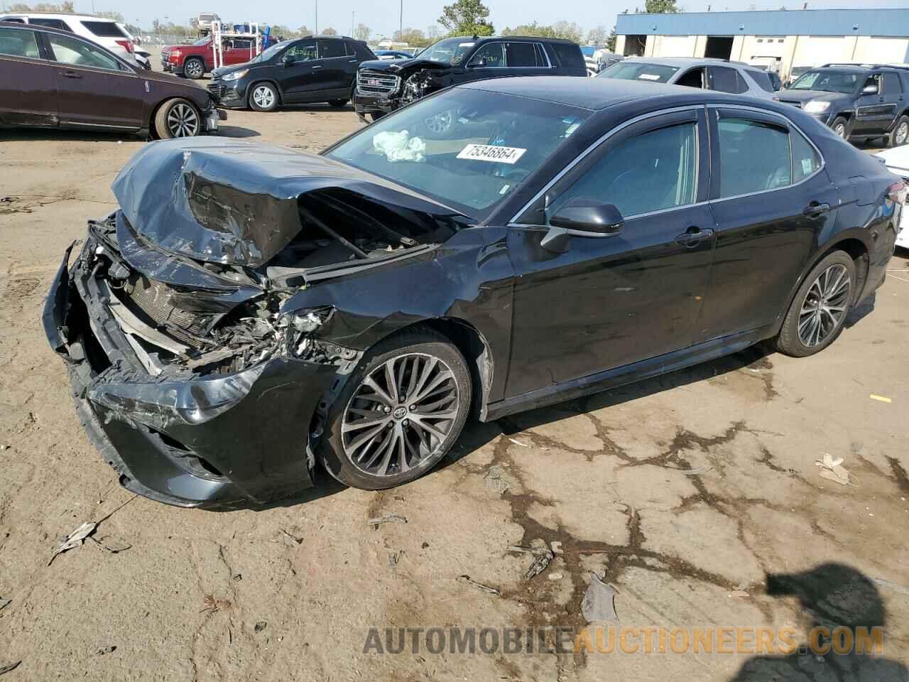 4T1B11HK9JU660058 TOYOTA CAMRY 2018