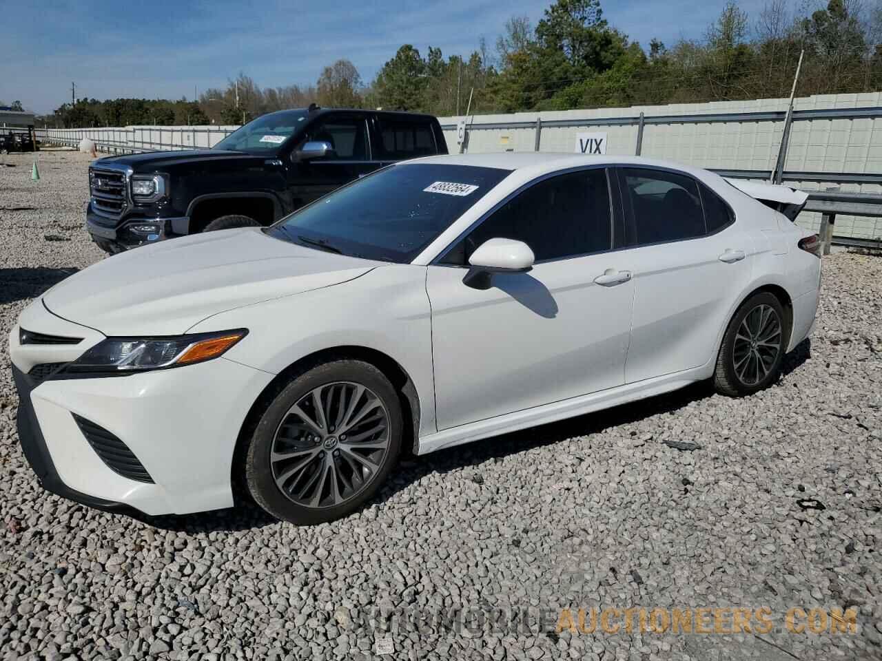 4T1B11HK9JU661209 TOYOTA CAMRY 2018