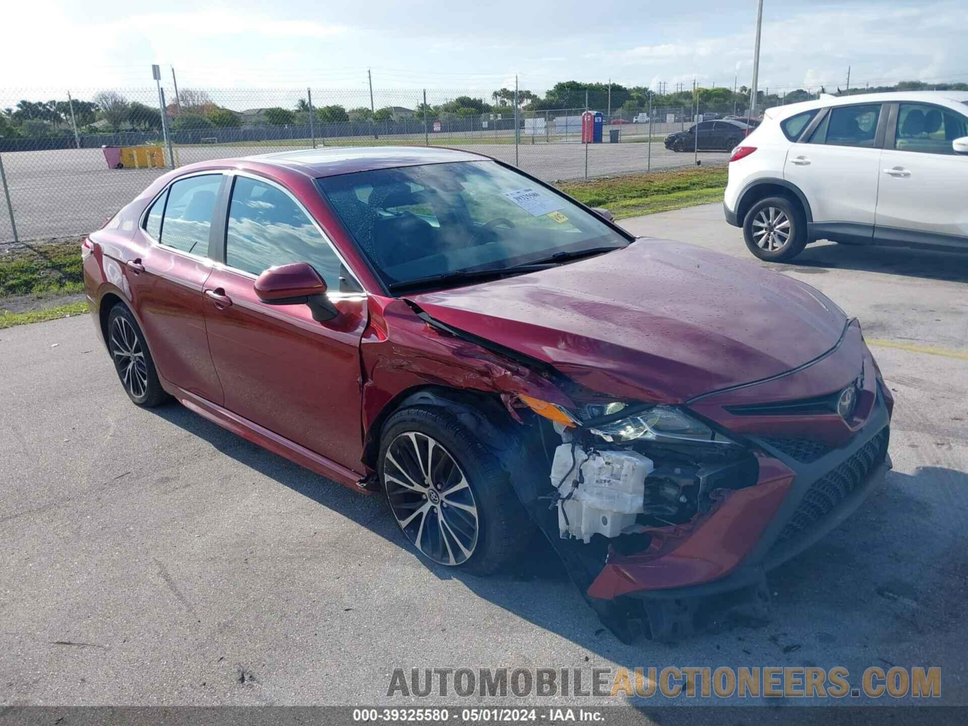 4T1B11HK9JU661808 TOYOTA CAMRY 2018