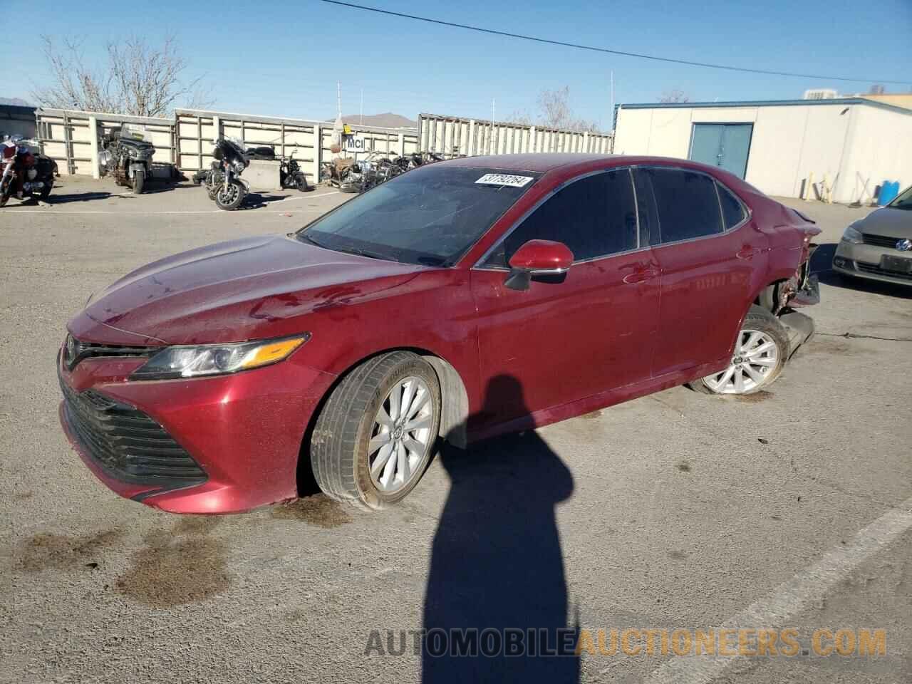 4T1B11HK9JU662490 TOYOTA CAMRY 2018