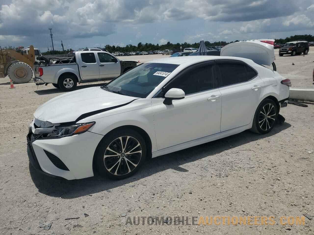 4T1B11HK9JU666734 TOYOTA CAMRY 2018