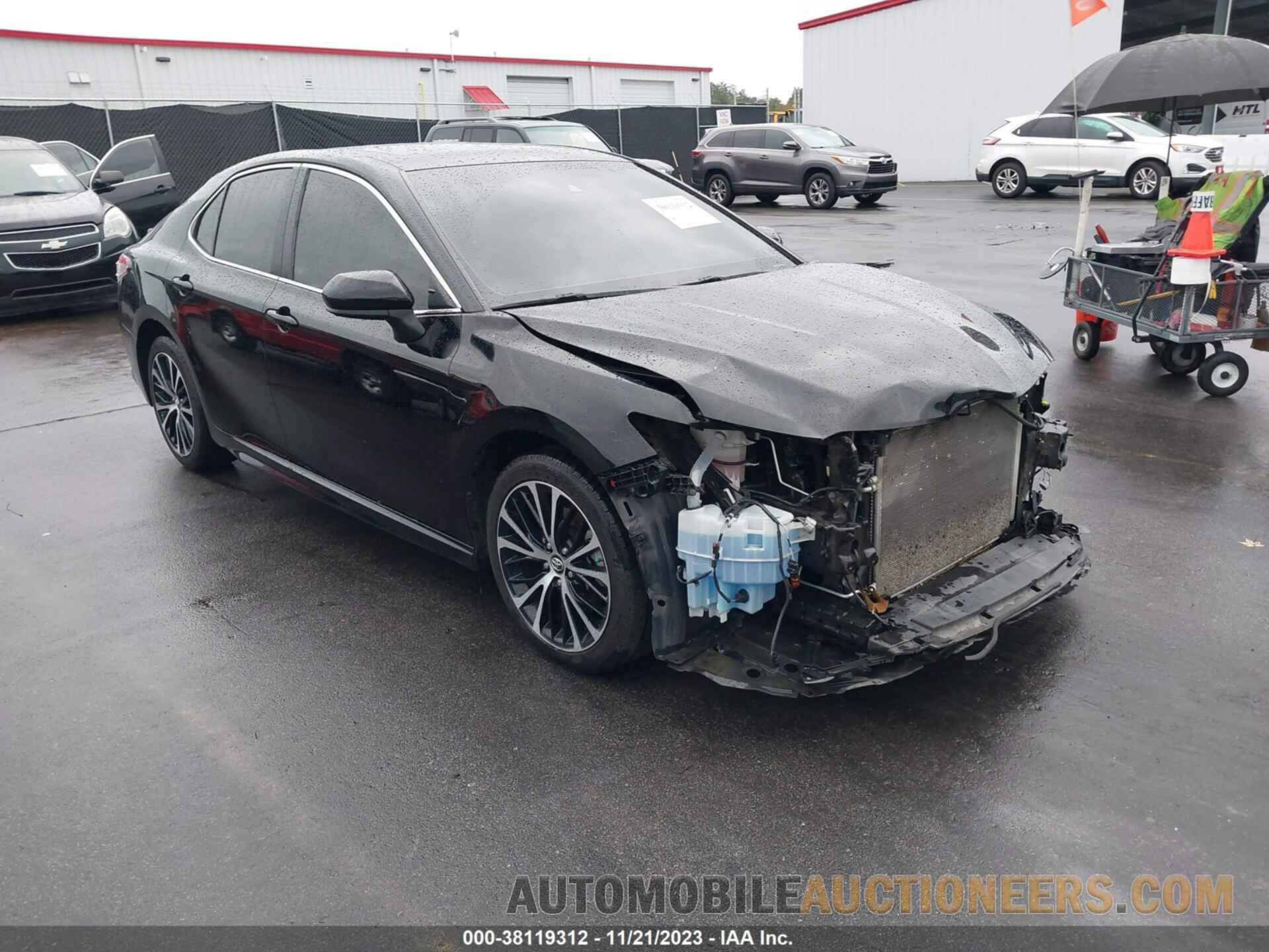 4T1B11HK9JU667480 TOYOTA CAMRY 2018