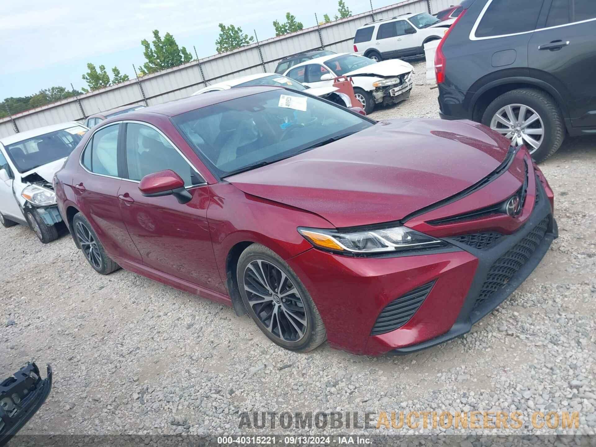 4T1B11HK9JU668127 TOYOTA CAMRY 2018